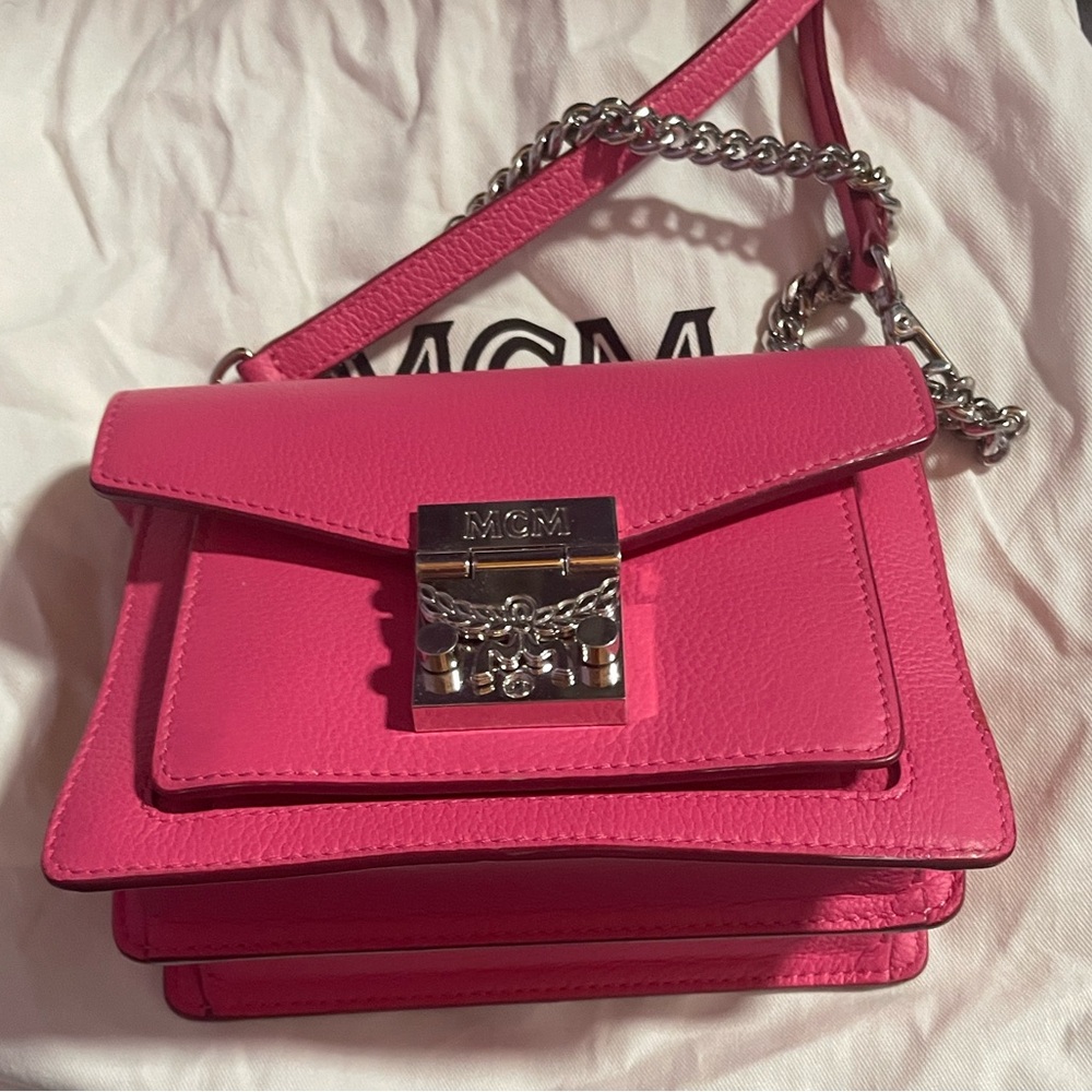 MCM Calfskin Patricia Crossbody Bag Silver Chain Sugar Pink! Limited Edition! - Picture 9 of 15